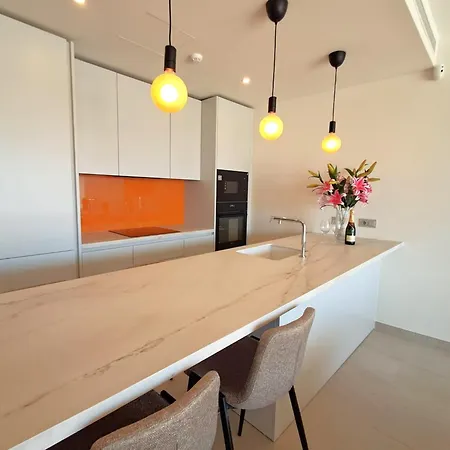 Luxury 2 Bed South El Higueron With Private Plunge Pool *