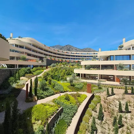Luxury 2 Bed South El Higueron With Private Plunge Pool Apartmán *