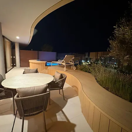 Luxury 2 Bed South El Higueron With Private Plunge Pool